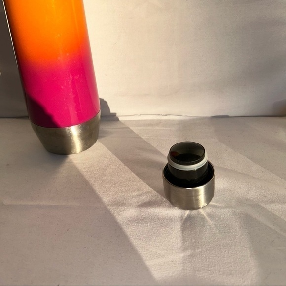 Target Bottle Thermal 18.9 oz Insulated Stainless Steel Hot or Cold Ombre Sunset - Picture 5 of 9